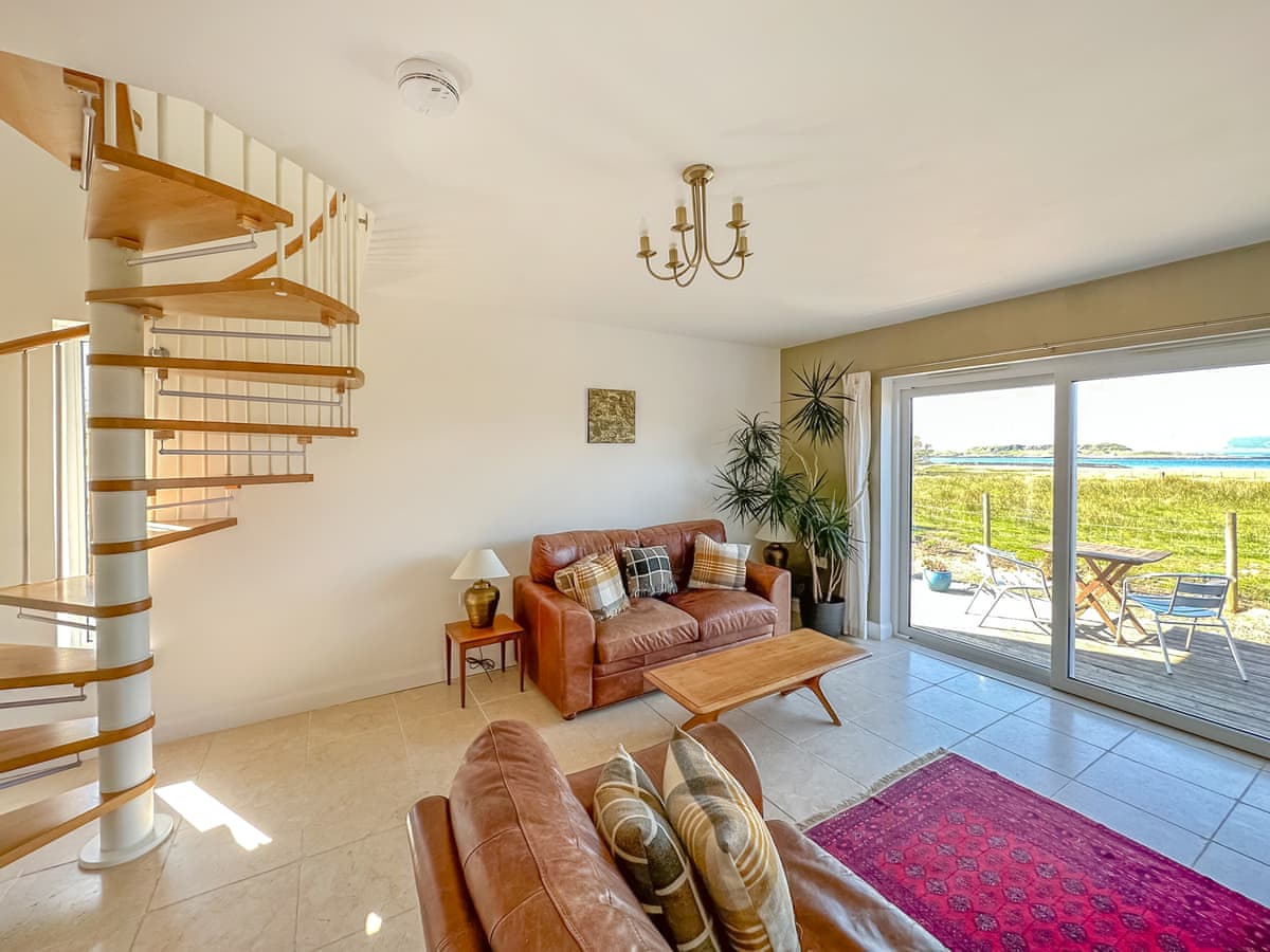 Lurach - Sealladh Apartment, listing photograph 3