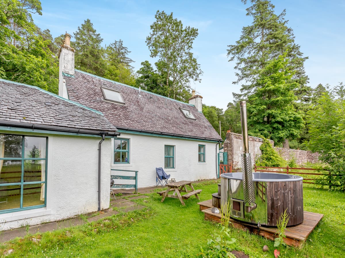 Torridon Estate - Gardeners Cottage, listing photograph 2