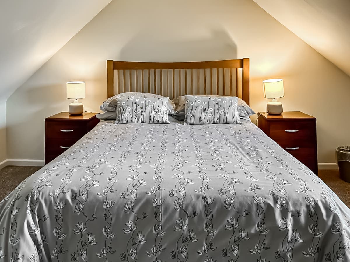Eleven Diabaig Cottage, listing photograph 11