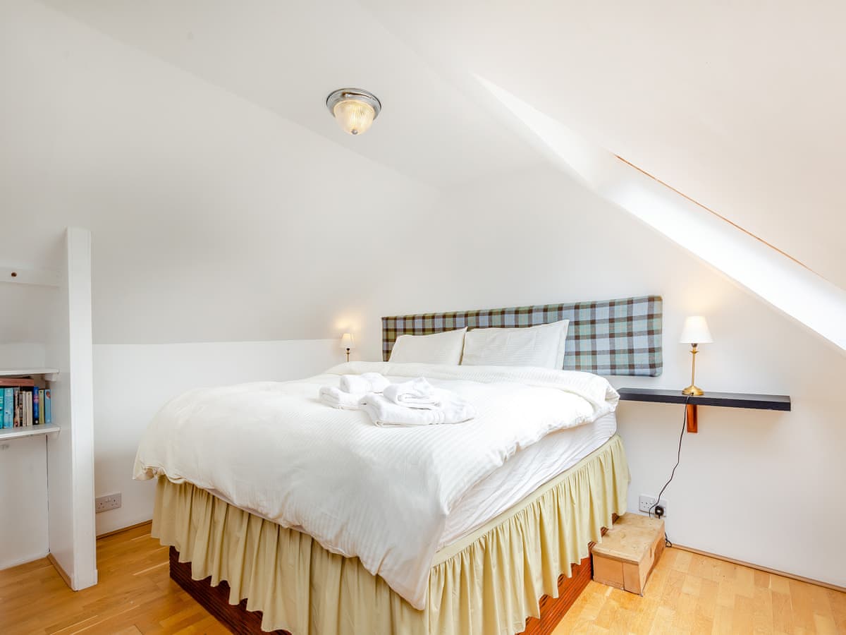 Torridon Estate - Lochside Cottage, listing photograph 6