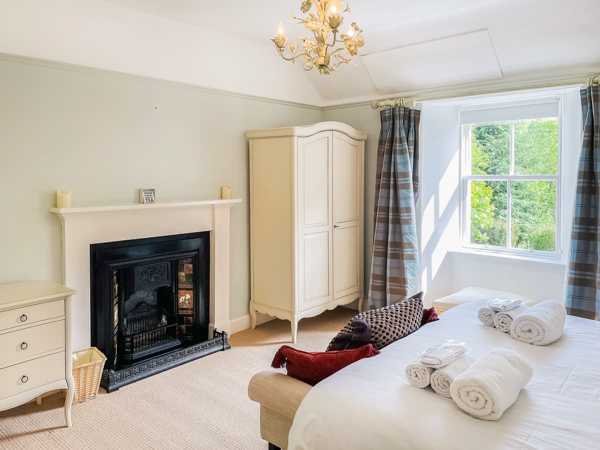 Glen Clova Getaways - The Old Manse, listing photograph 9