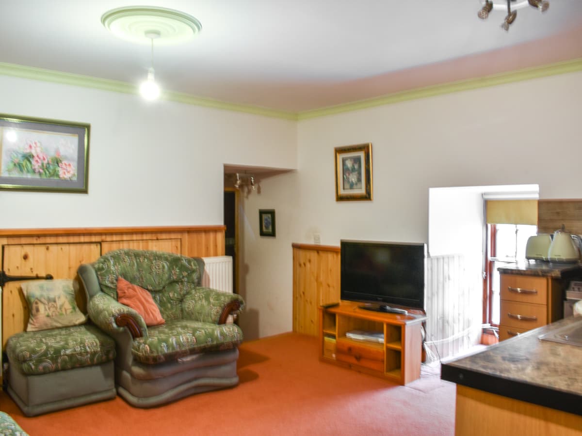 Hallgreen, listing photograph 4