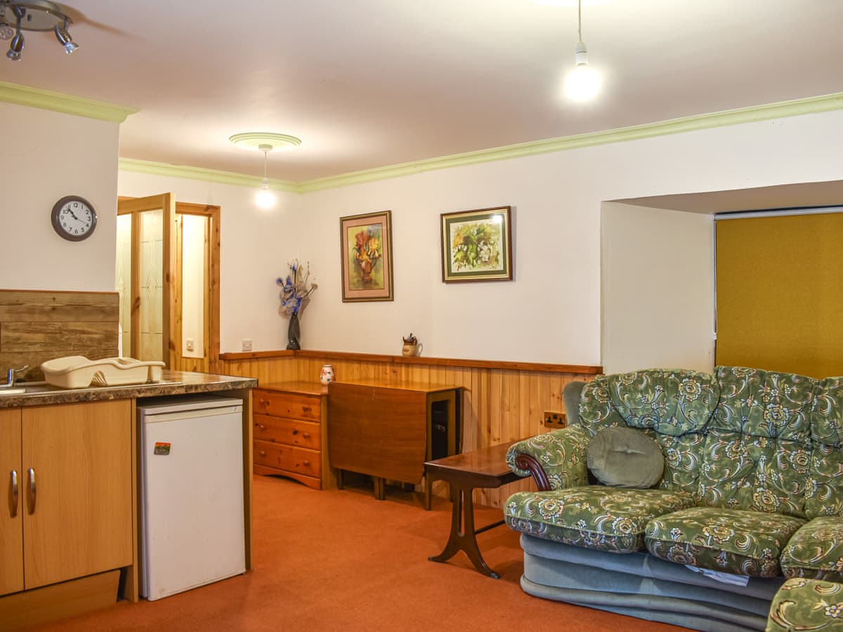 Hallgreen, listing photograph 5