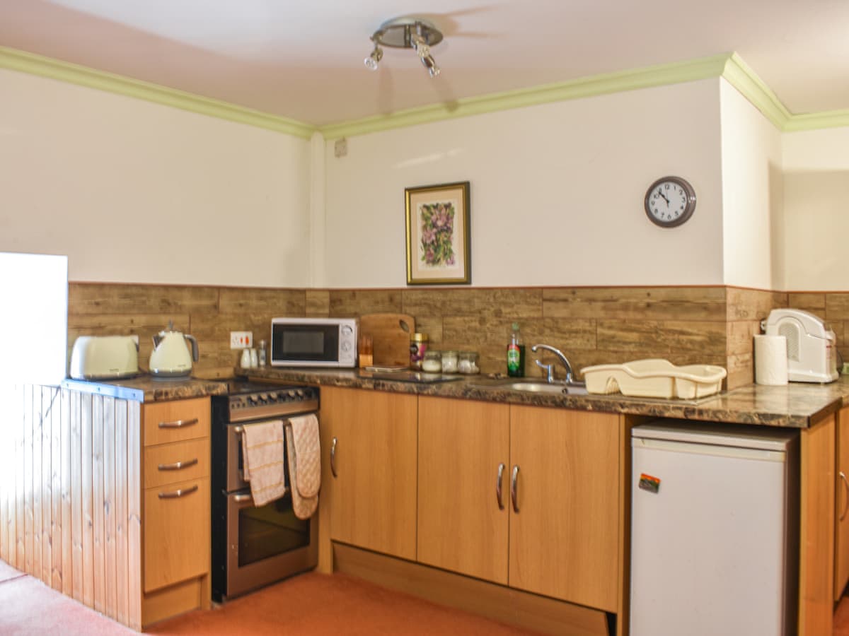 Hallgreen, listing photograph 6