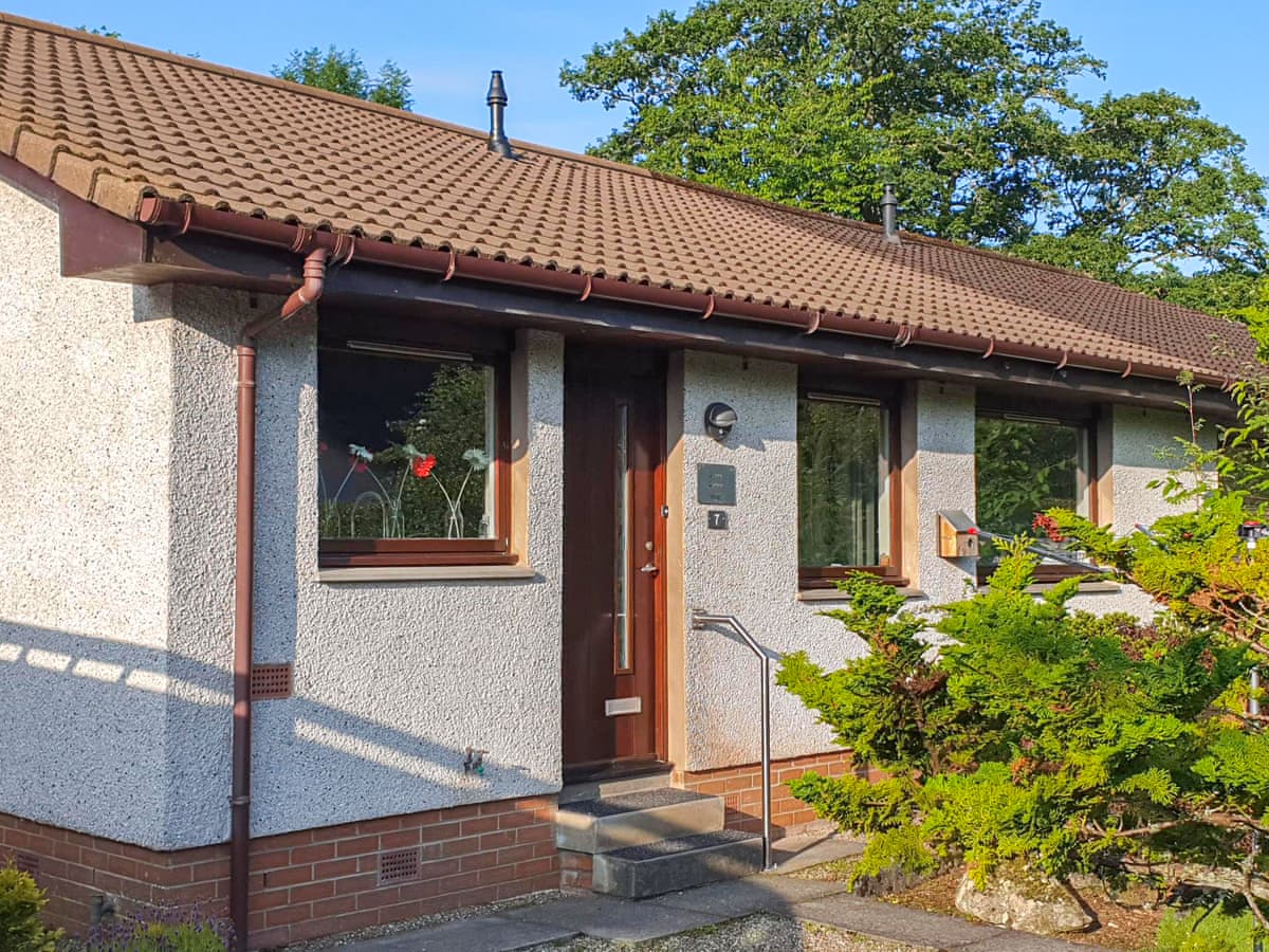 Ferry Cottage, listing photograph 2