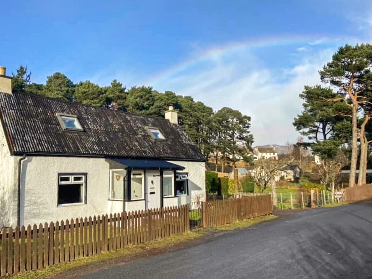 Broom Cottage, listing photograph 3