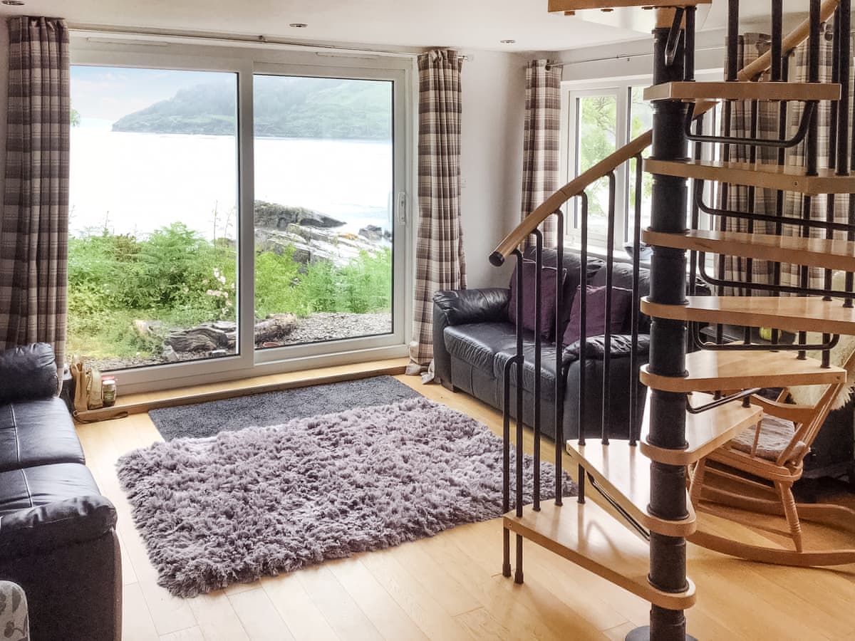 The House On The Slip, listing photograph 4