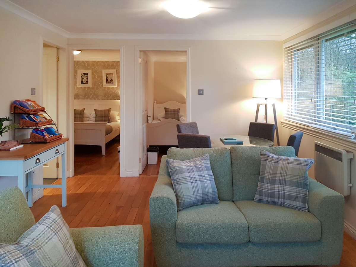 Loch Lomond Sanctuary Lodges - Leven Lodge 3, listing photograph 2