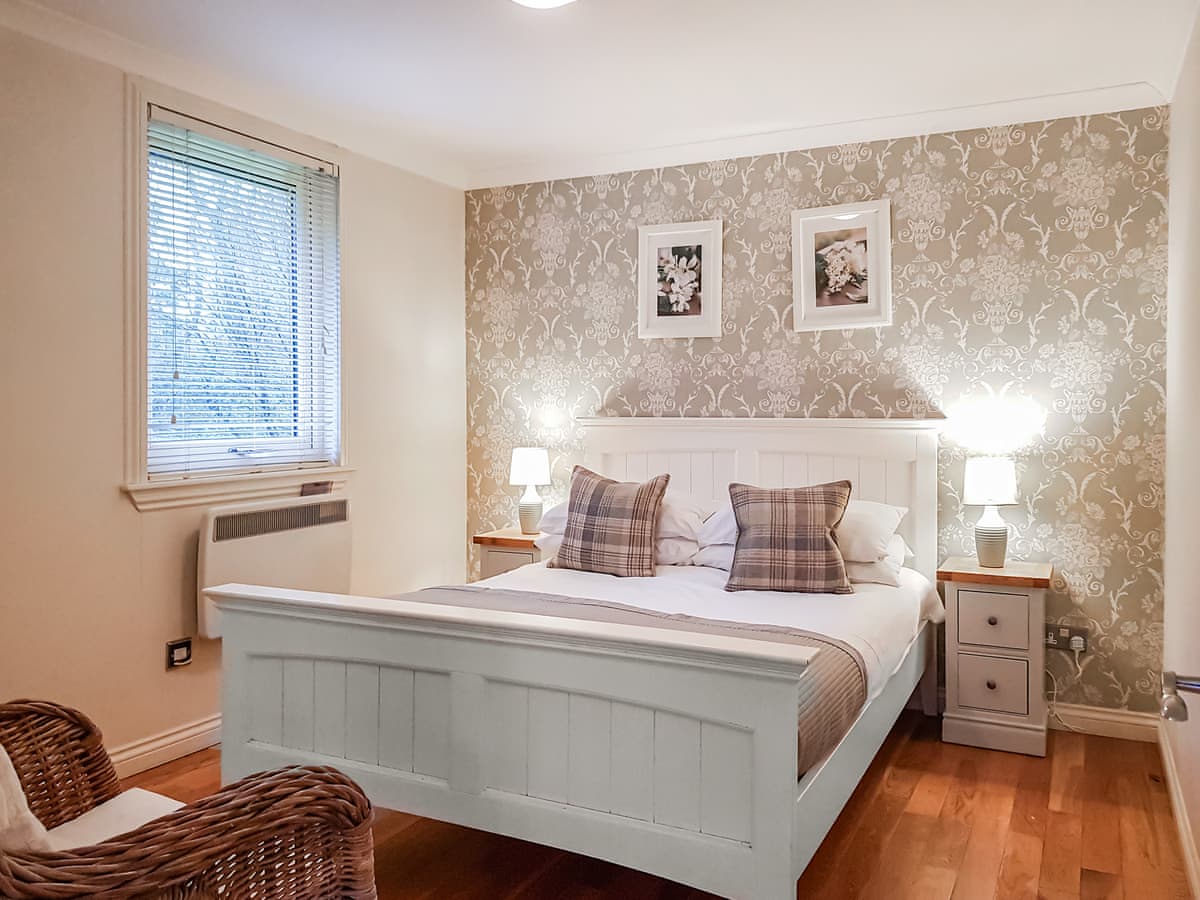 Loch Lomond Sanctuary Lodges - Leven Lodge 3, listing photograph 3