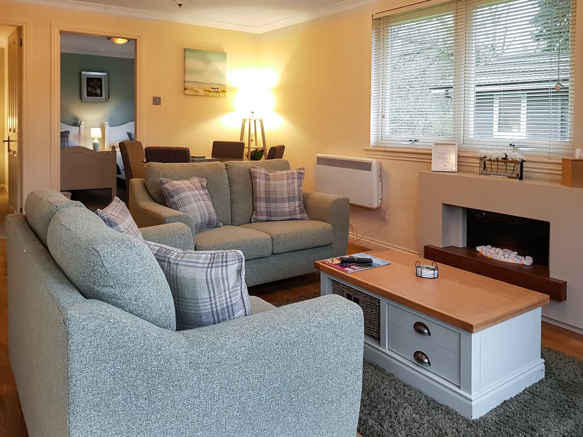 Loch Lomond Sanctuary Lodges - Leven Lodge 2, listing photograph 2
