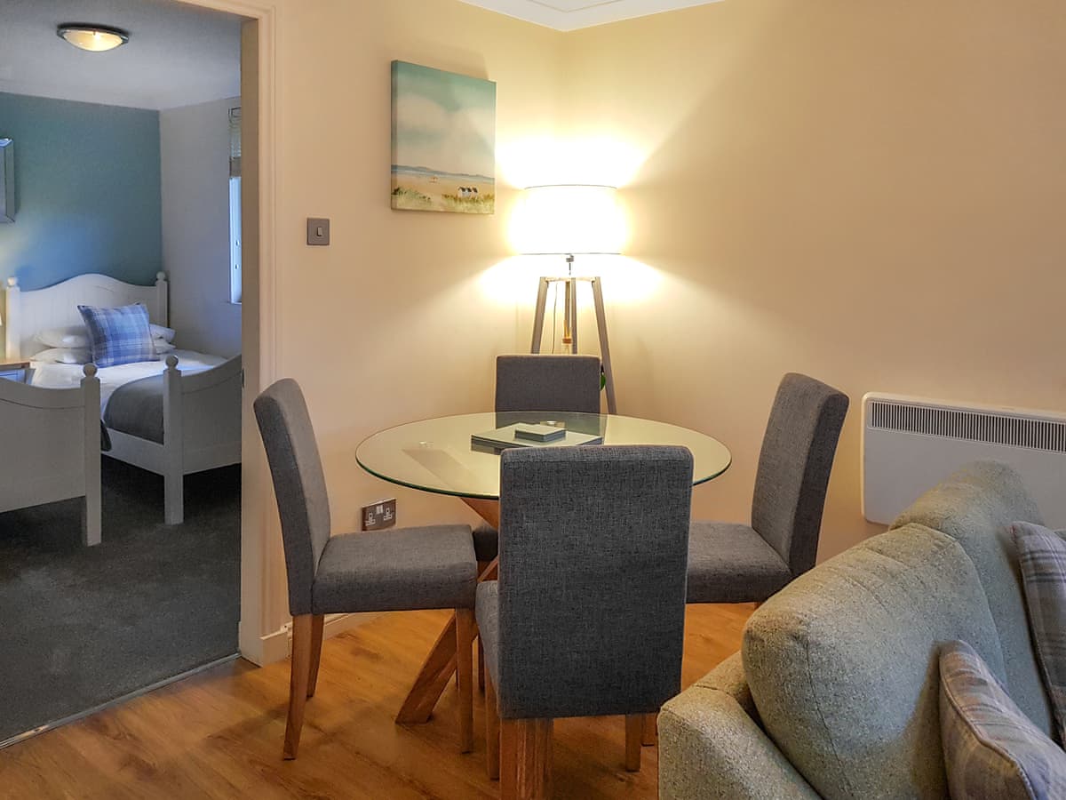 Loch Lomond Sanctuary Lodges - Leven Lodge 2, listing photograph 4