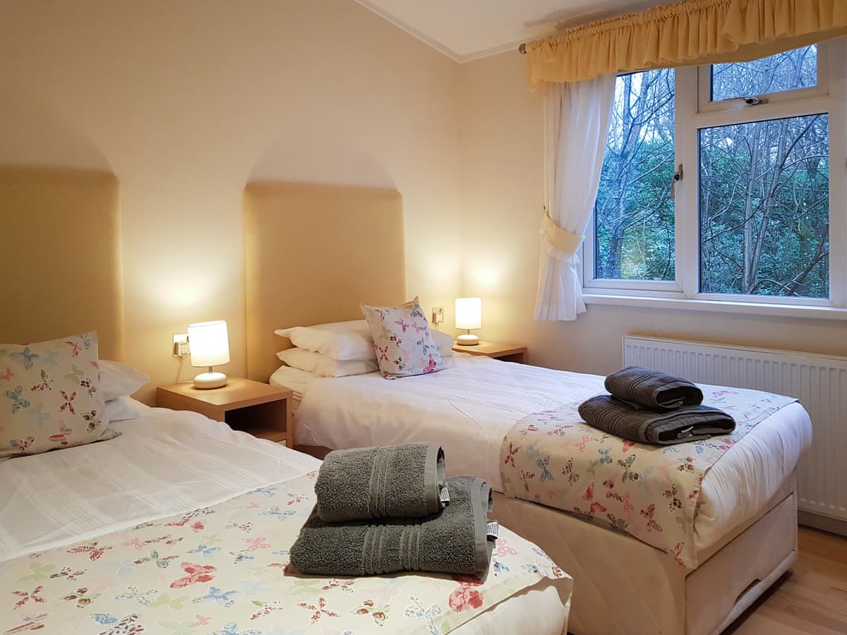 Loch Lomond Sanctuary Lodges - Kingfisher Lodge, listing photograph 10