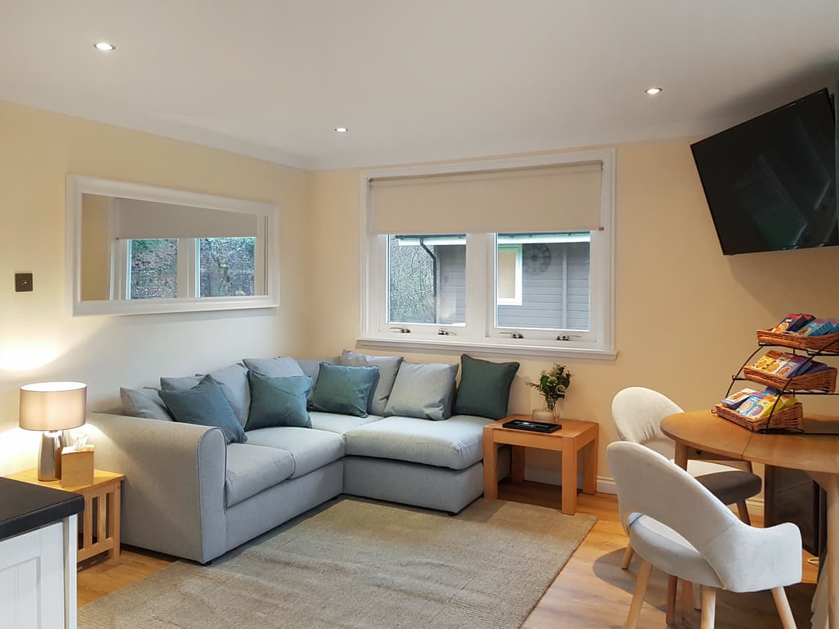 Loch Lomond Sanctuary Lodges - Leven Lodge 1