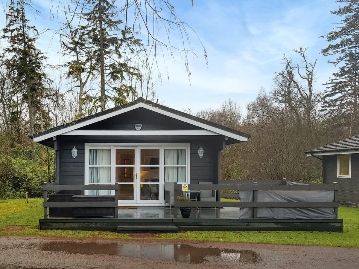 Loch Lomond Sanctuary Lodges - Leven Lodge 1, listing photograph 8