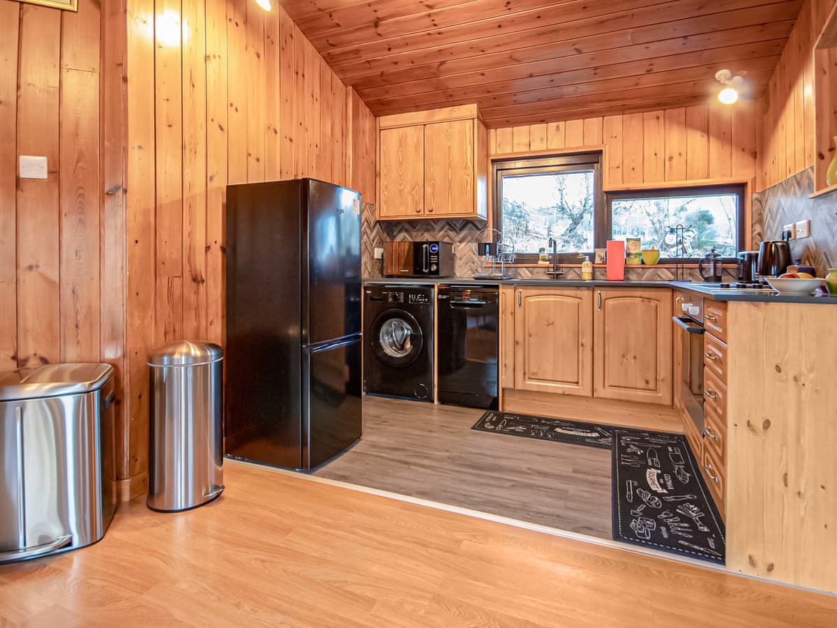 Dornie Lodge, listing photograph 6