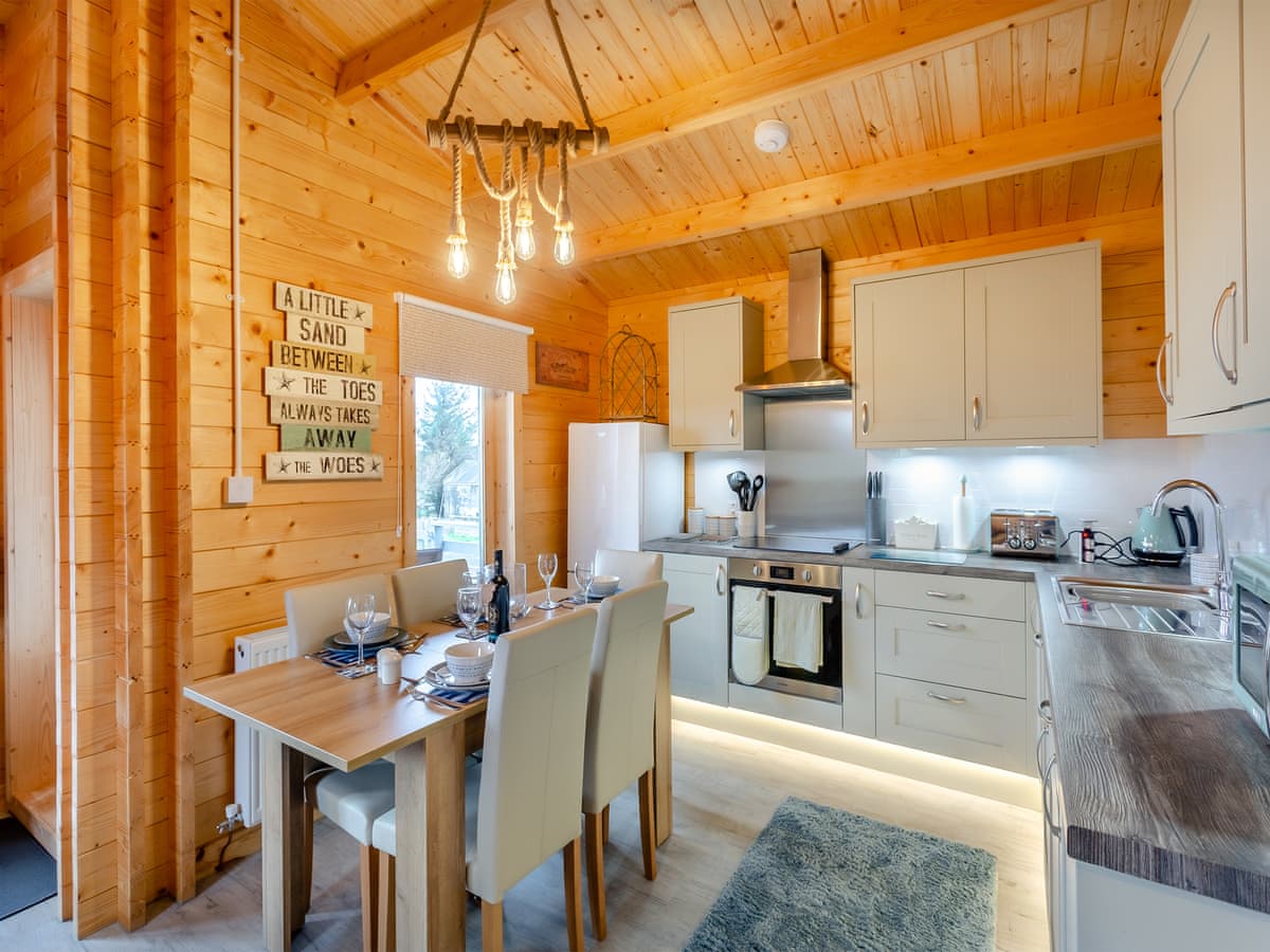 Seashell Lodge, listing photograph 2