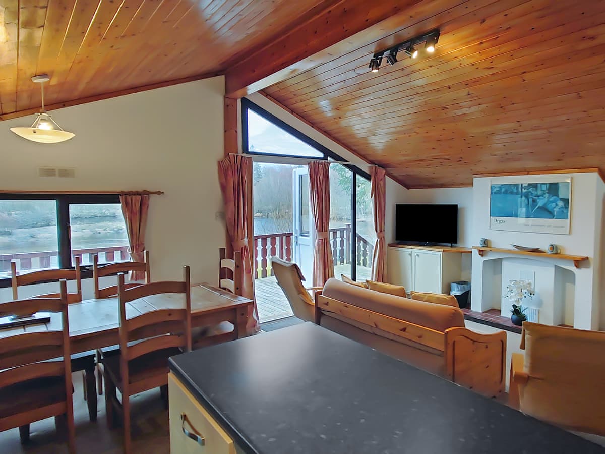 27 Aviemore Holiday Park, listing photograph 3