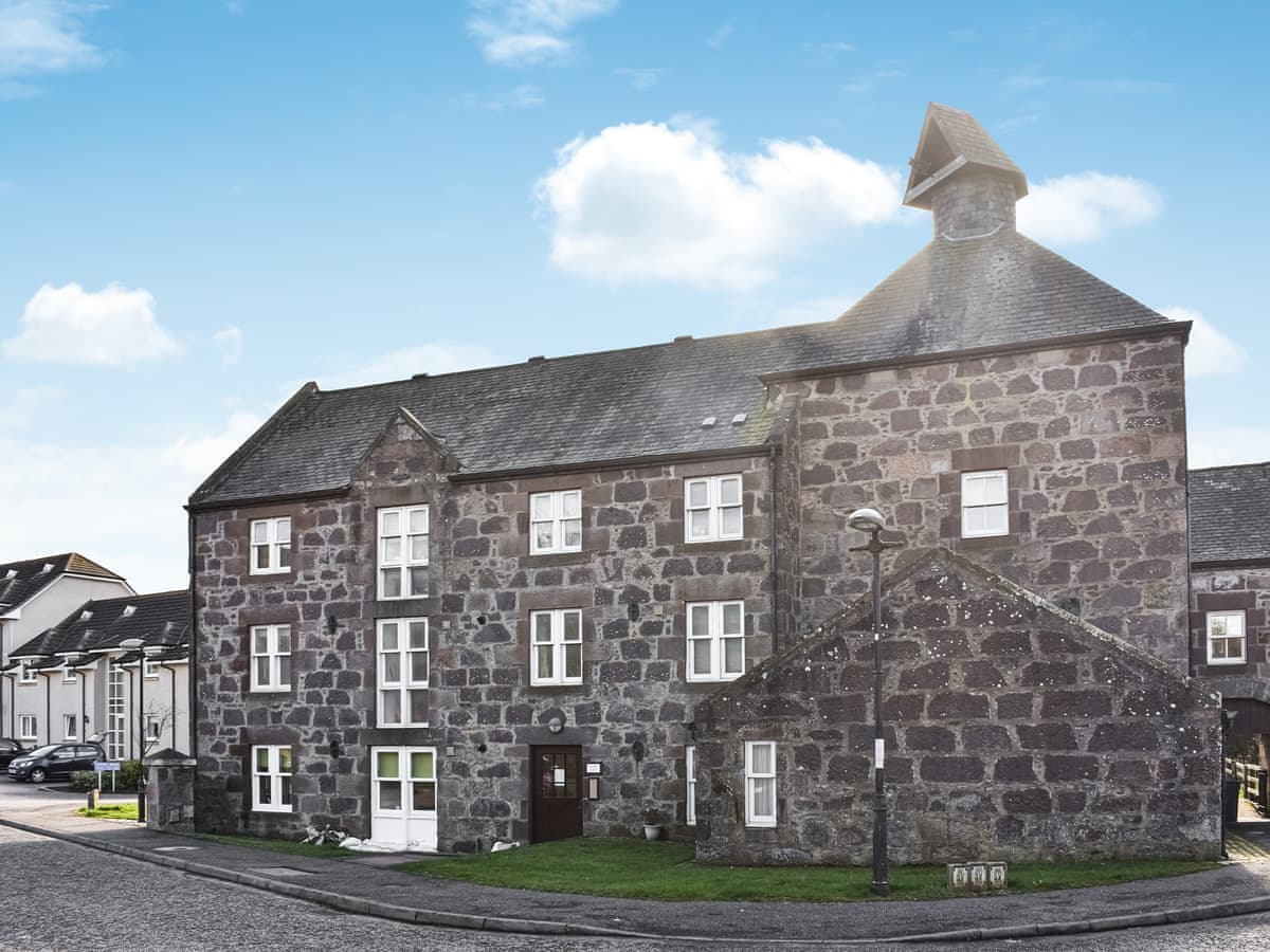 Cowie Mill Apartment, listing photograph 12