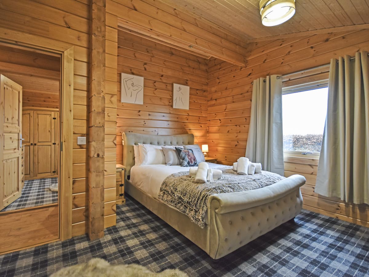 Stag and Coo Holidays - Stag Lodge, listing photograph 7
