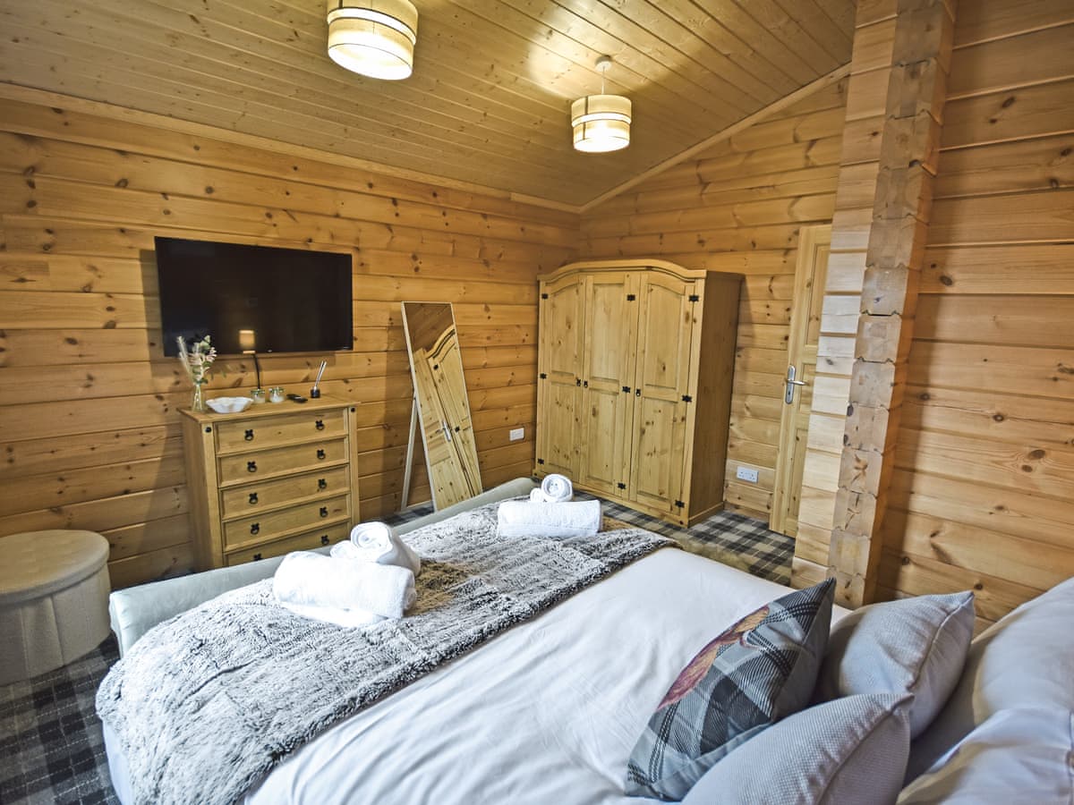 Stag and Coo Holidays - Stag Lodge, listing photograph 8
