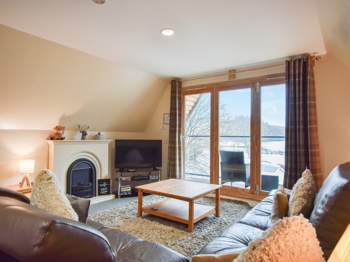 Ptarmigan Lodge, listing photograph 3