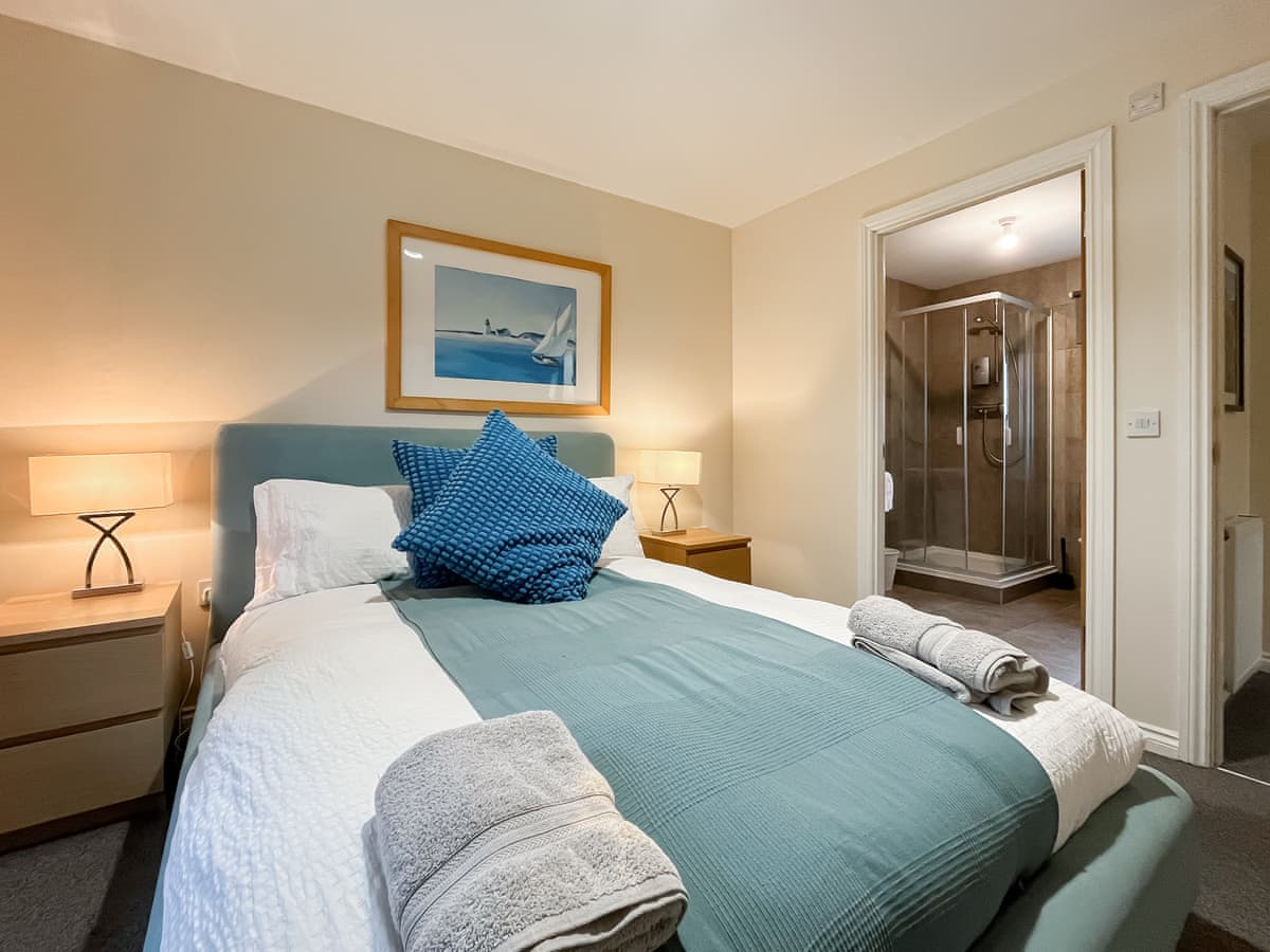 Ptarmigan Lodge, listing photograph 11