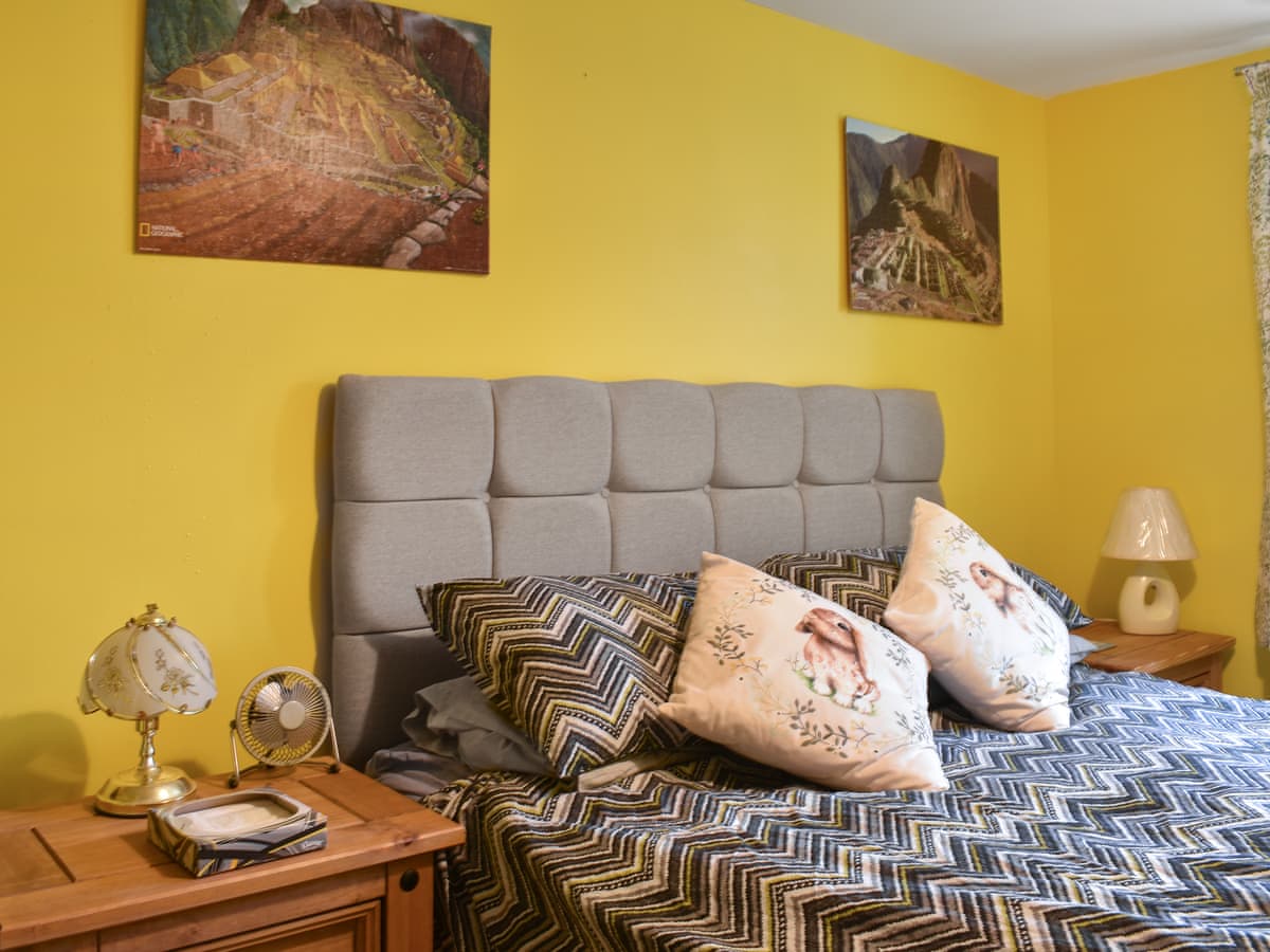 Cowie Mill Apartment, listing photograph 7