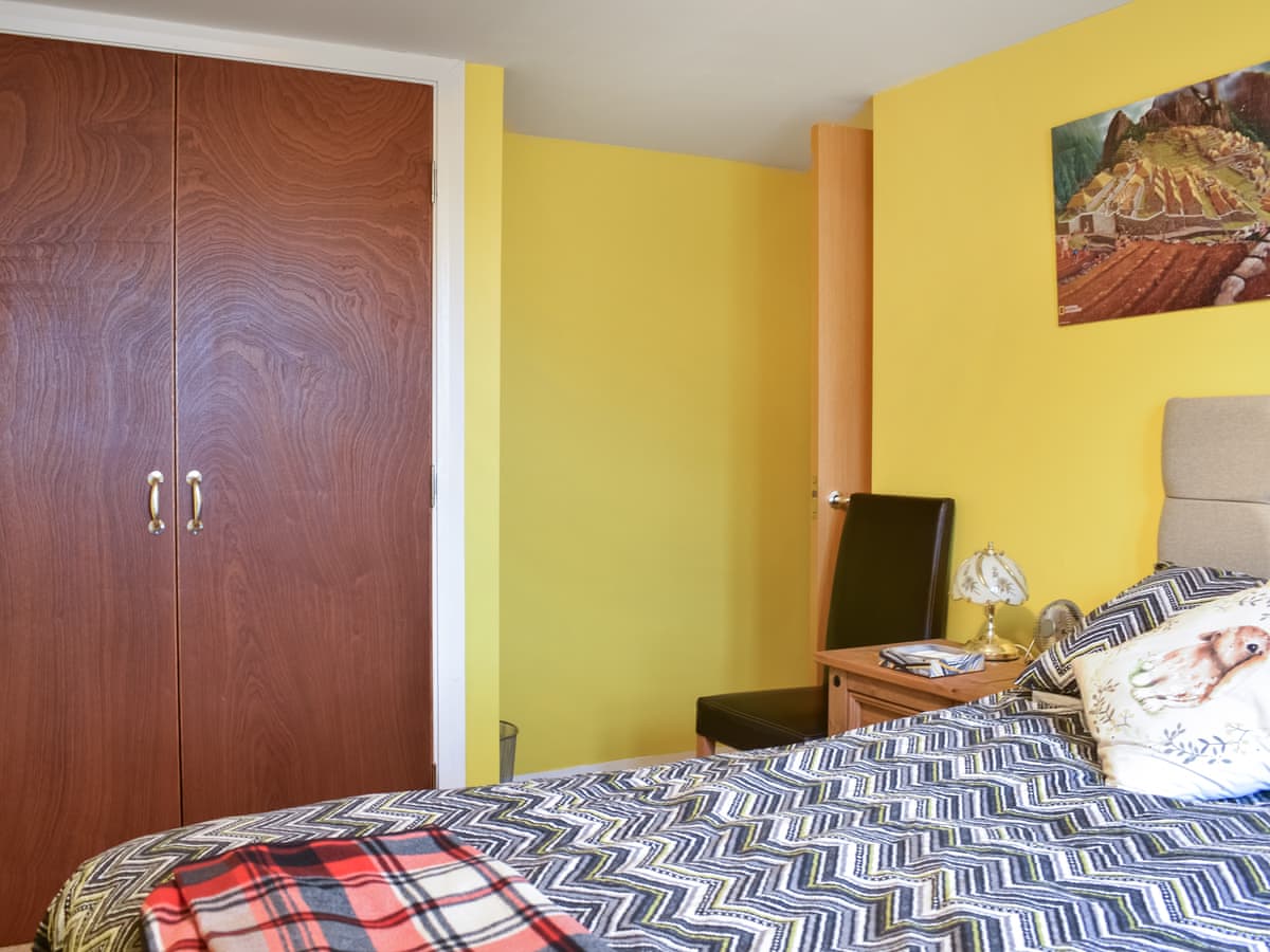 Cowie Mill Apartment, listing photograph 9