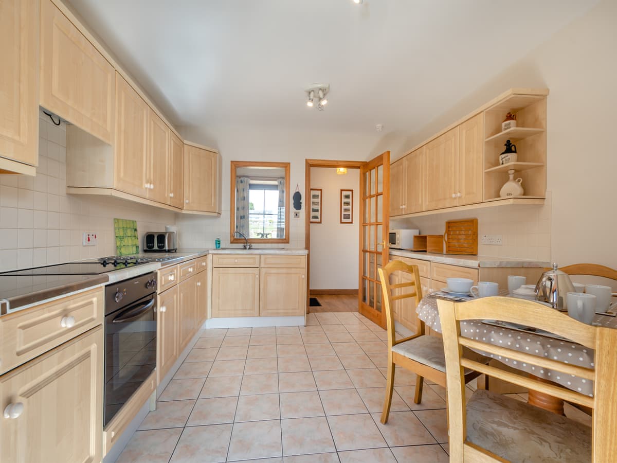 Shannochie Cottages - Eryb Cottage, listing photograph 6