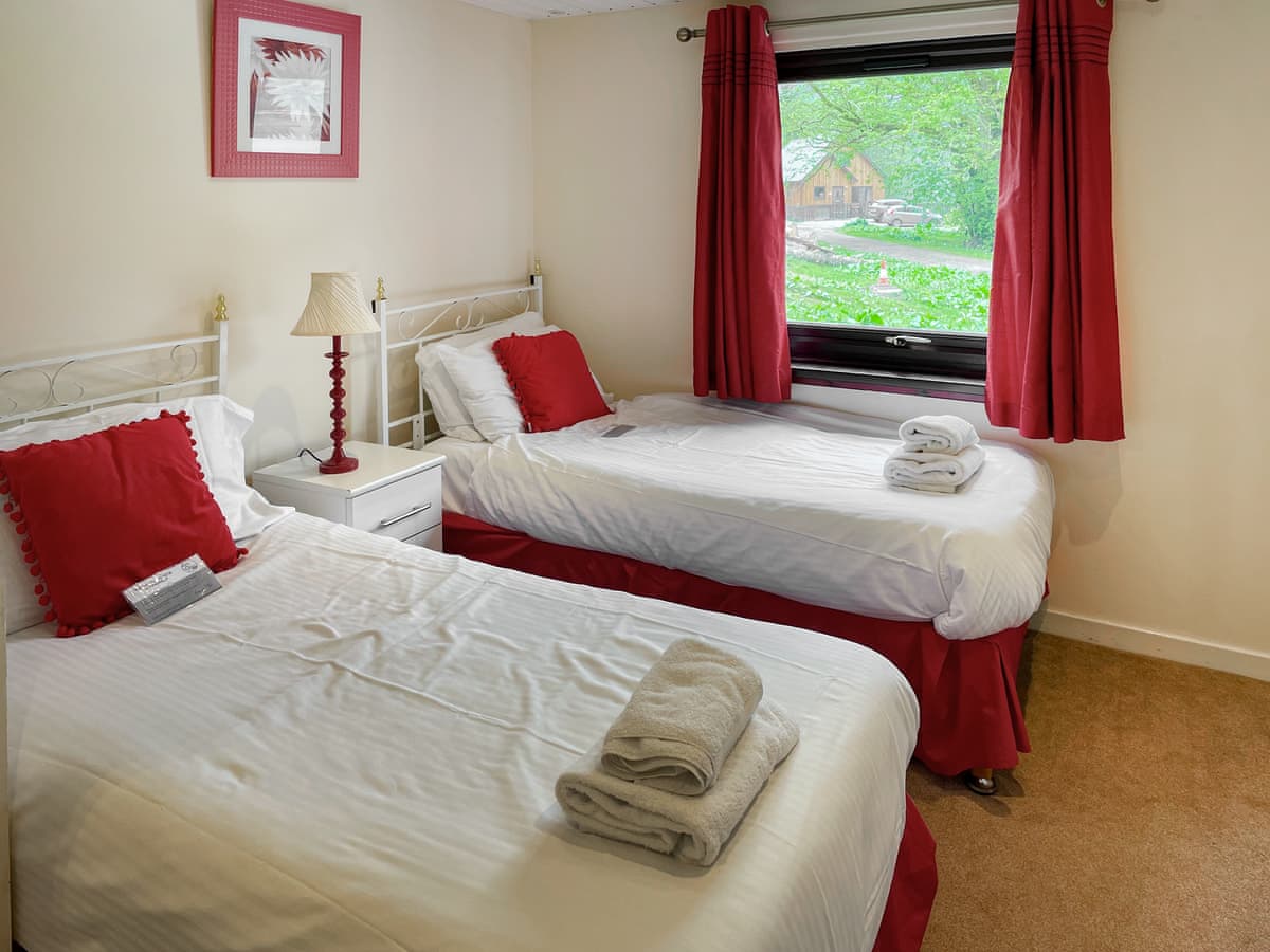Mountain Thyme Lodge, listing photograph 10