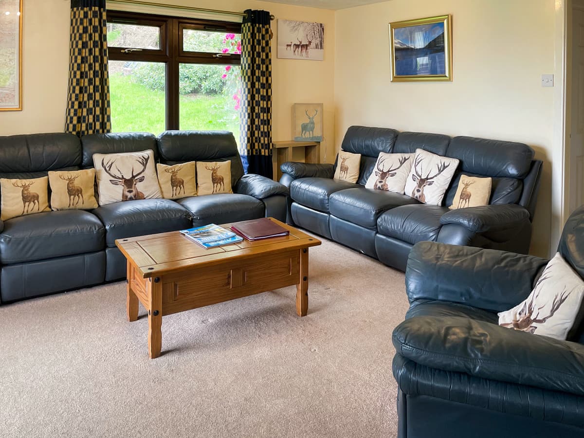 Mountain Thyme Lodge, listing photograph 4