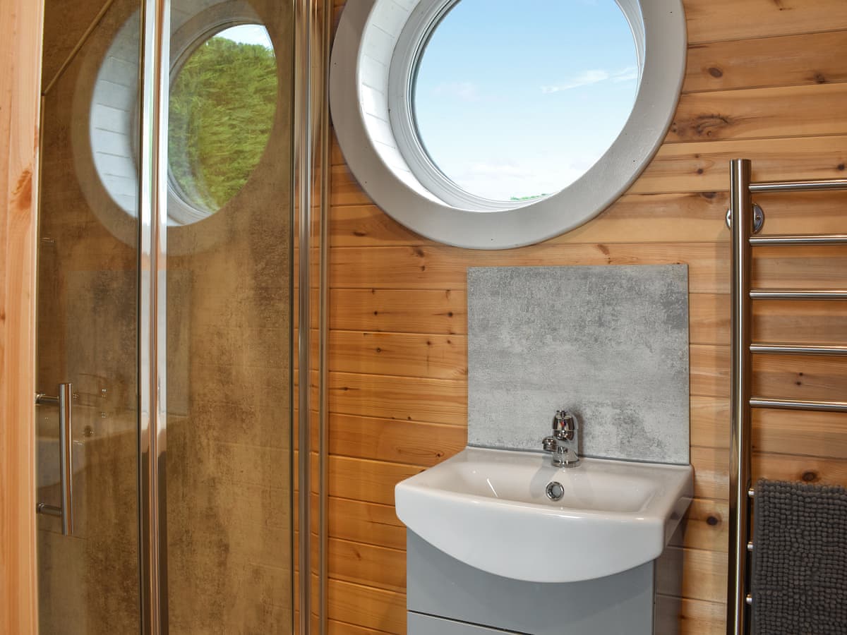 The Garden Pod, listing photograph 10
