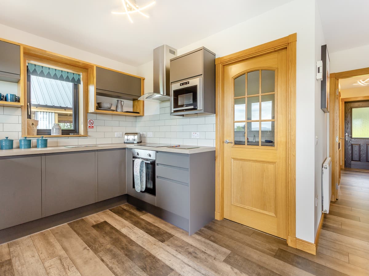 Culbokie Cottages - The Larches, listing photograph 7