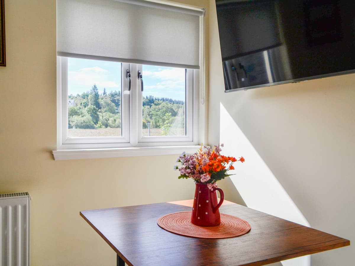 Aberfoyle Apartment 2 - Birch, listing photograph 6