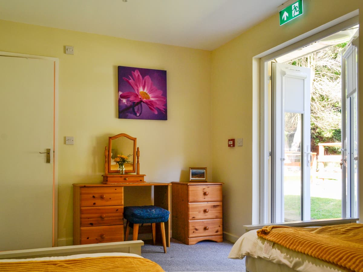 Aberfoyle Apartment 2 - Birch, listing photograph 11