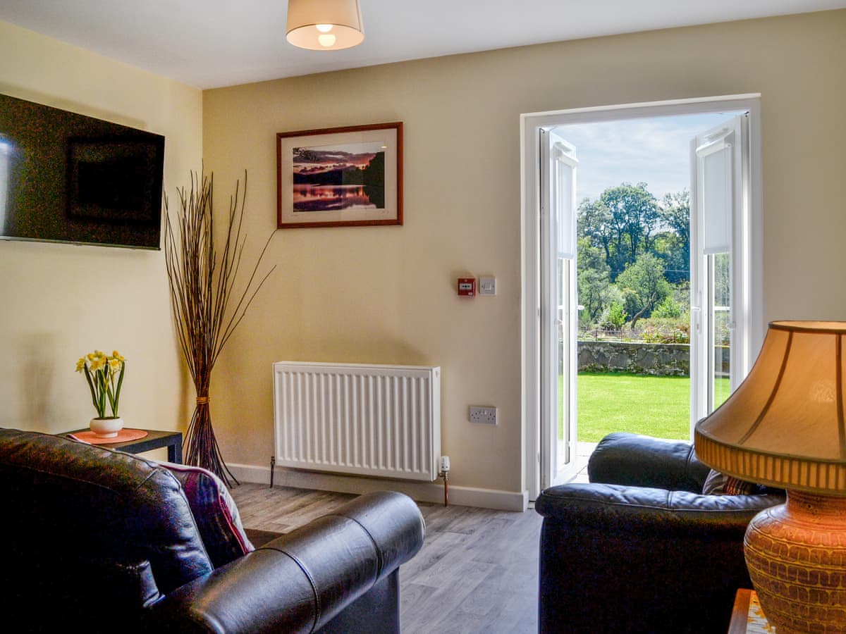 Aberfoyle Apartment 1 - Hazel, listing photograph 4