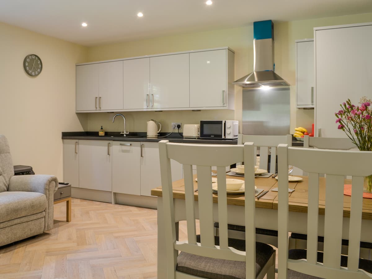 Aberfoyle Apartment 3 - Holly
