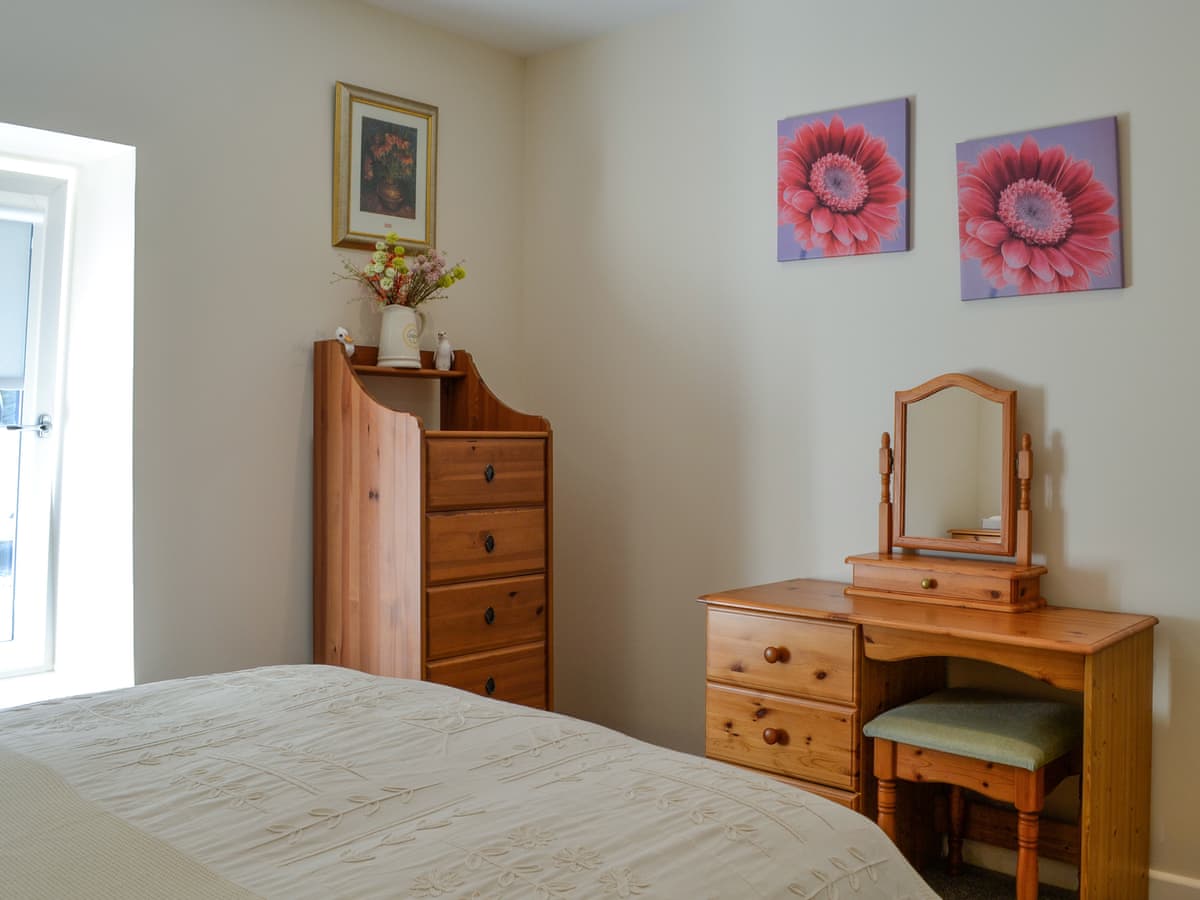 Aberfoyle Apartment 3 - Holly, listing photograph 8