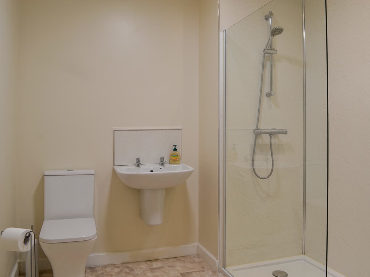 Aberfoyle Apartment 3 - Holly, listing photograph 9