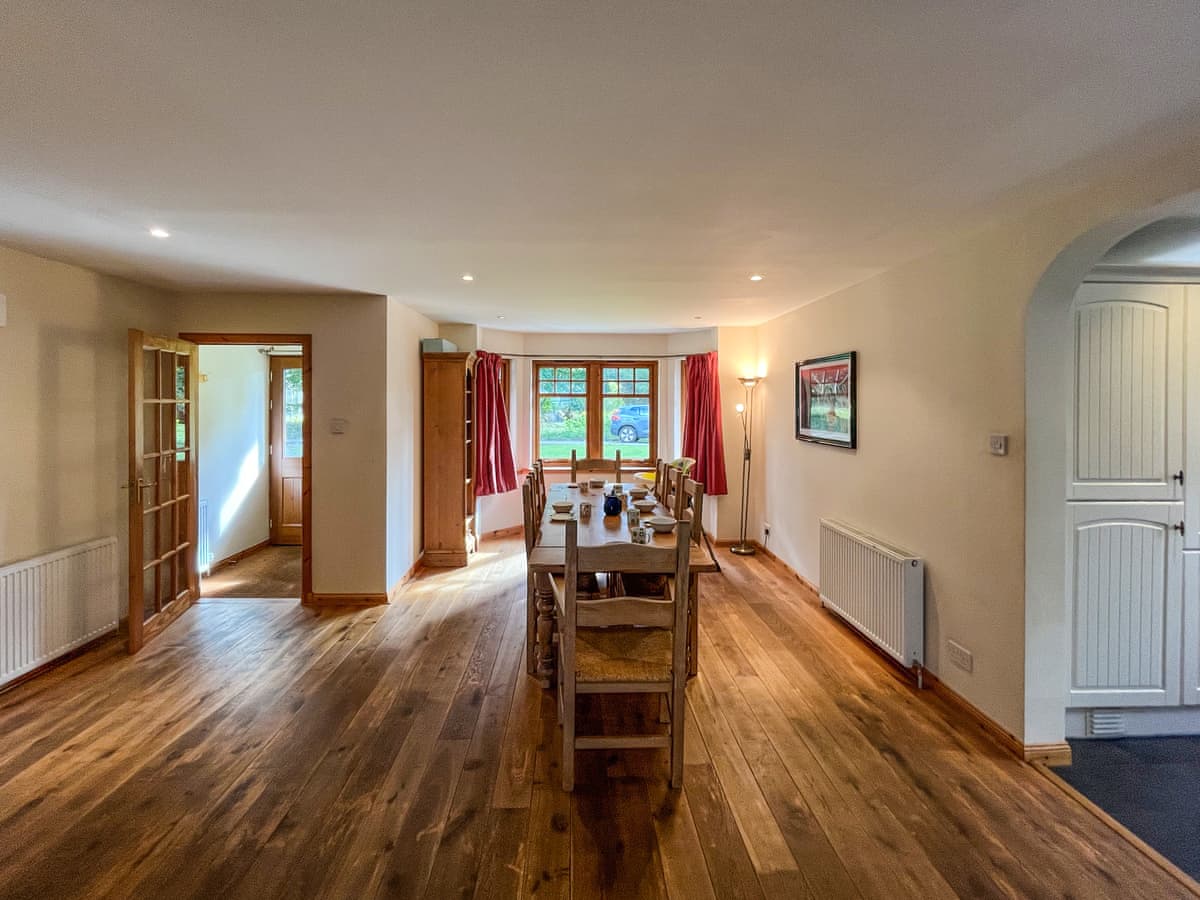 River View, listing photograph 9