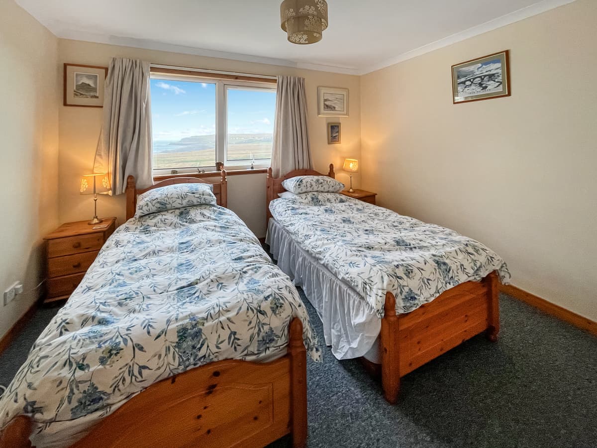 Wavecrest, listing photograph 8