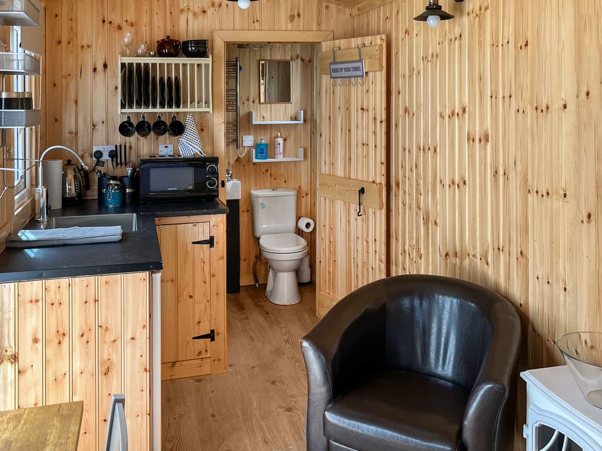 Shepherds Holidays - Shepherds Cabin, listing photograph 4