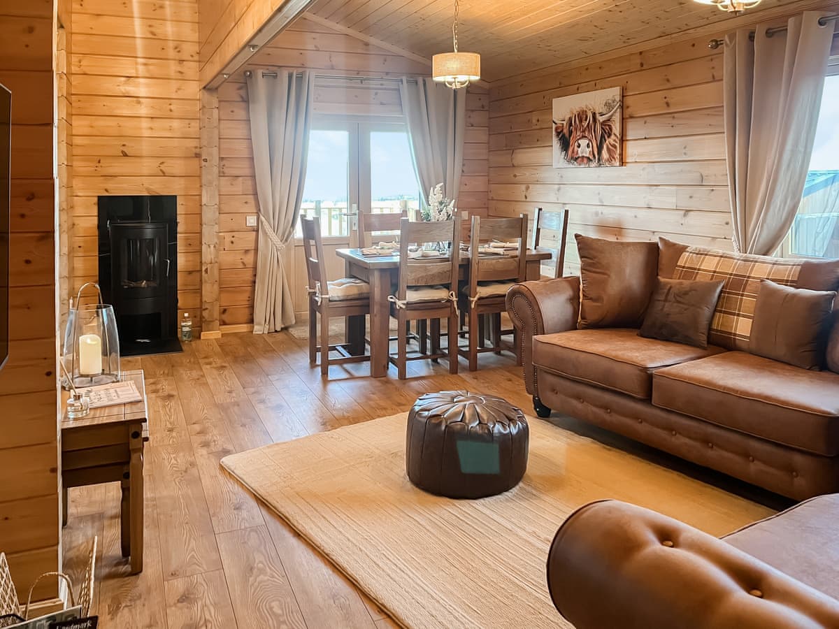 Stag and Coo Holidays - Coo Lodge, listing photograph 4