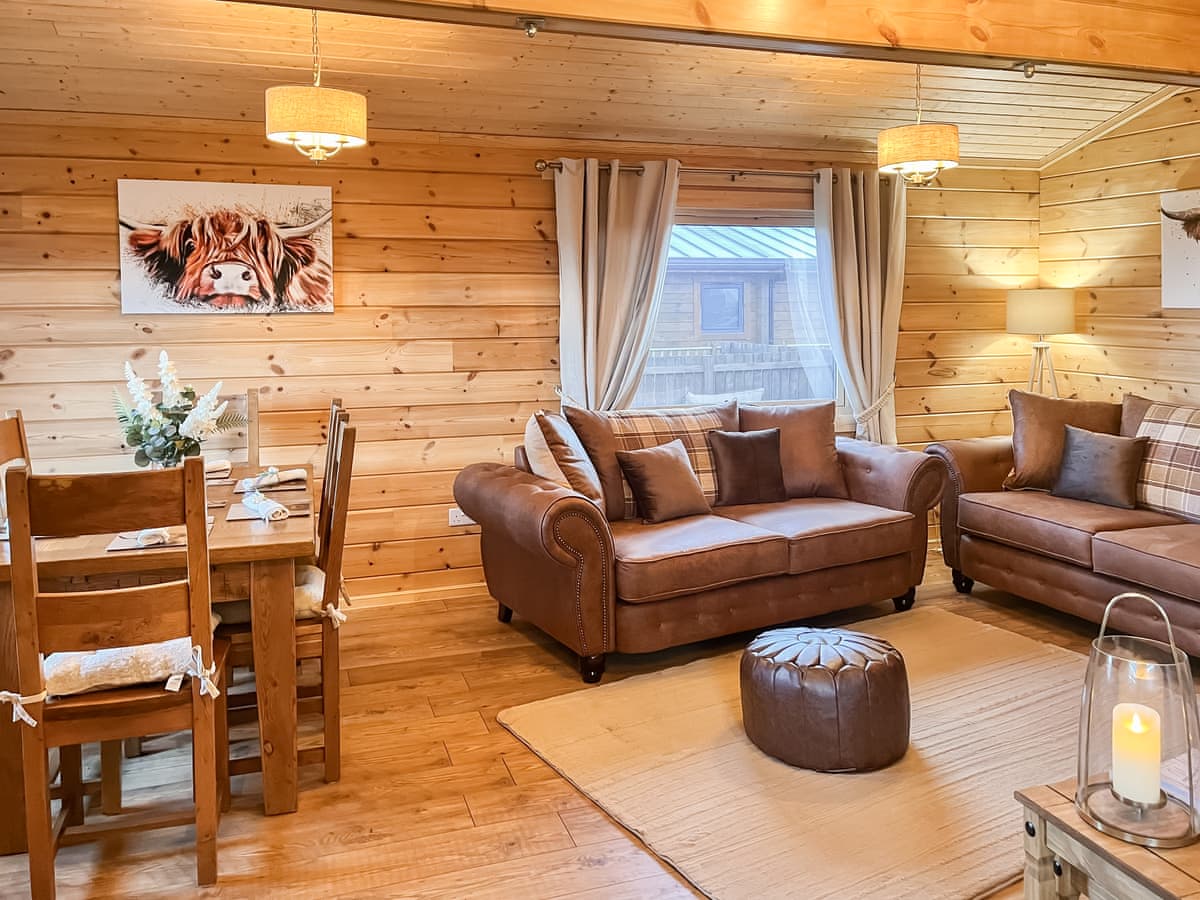 Stag and Coo Holidays - Coo Lodge, listing photograph 6