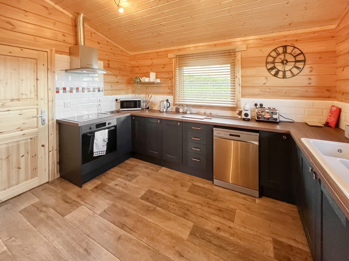 Stag and Coo Holidays - Coo Lodge, listing photograph 8