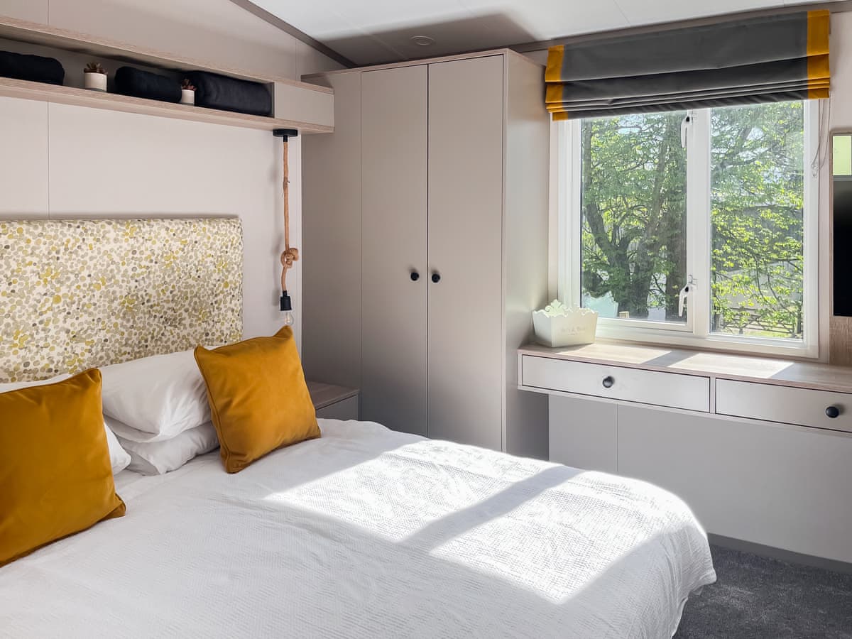 Shepherds Holidays - Katie's Cosy Caravan, listing photograph 6