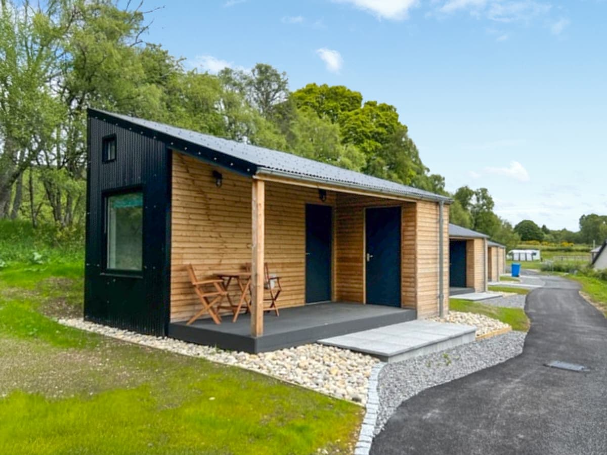 Oakwood Glamping Pods - Peregrine Glamping Pod