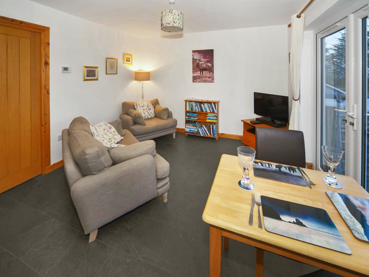 Single Malt Cottage., listing photograph 3