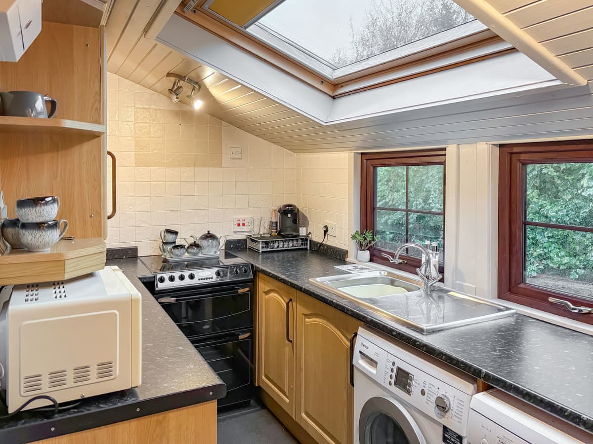 The Cottage, listing photograph 5