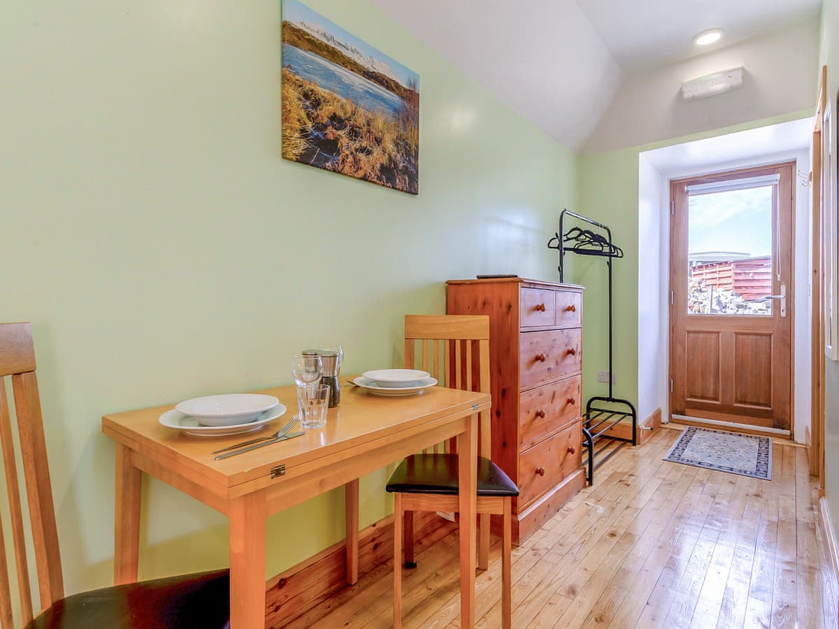 Inchnadamph Lodge Properties - Quinag Studio Apartment, listing photograph 3